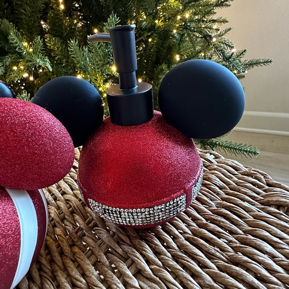 Disney Bath Disney Mickey Minnie Christmas Soap Lotion Dispenser